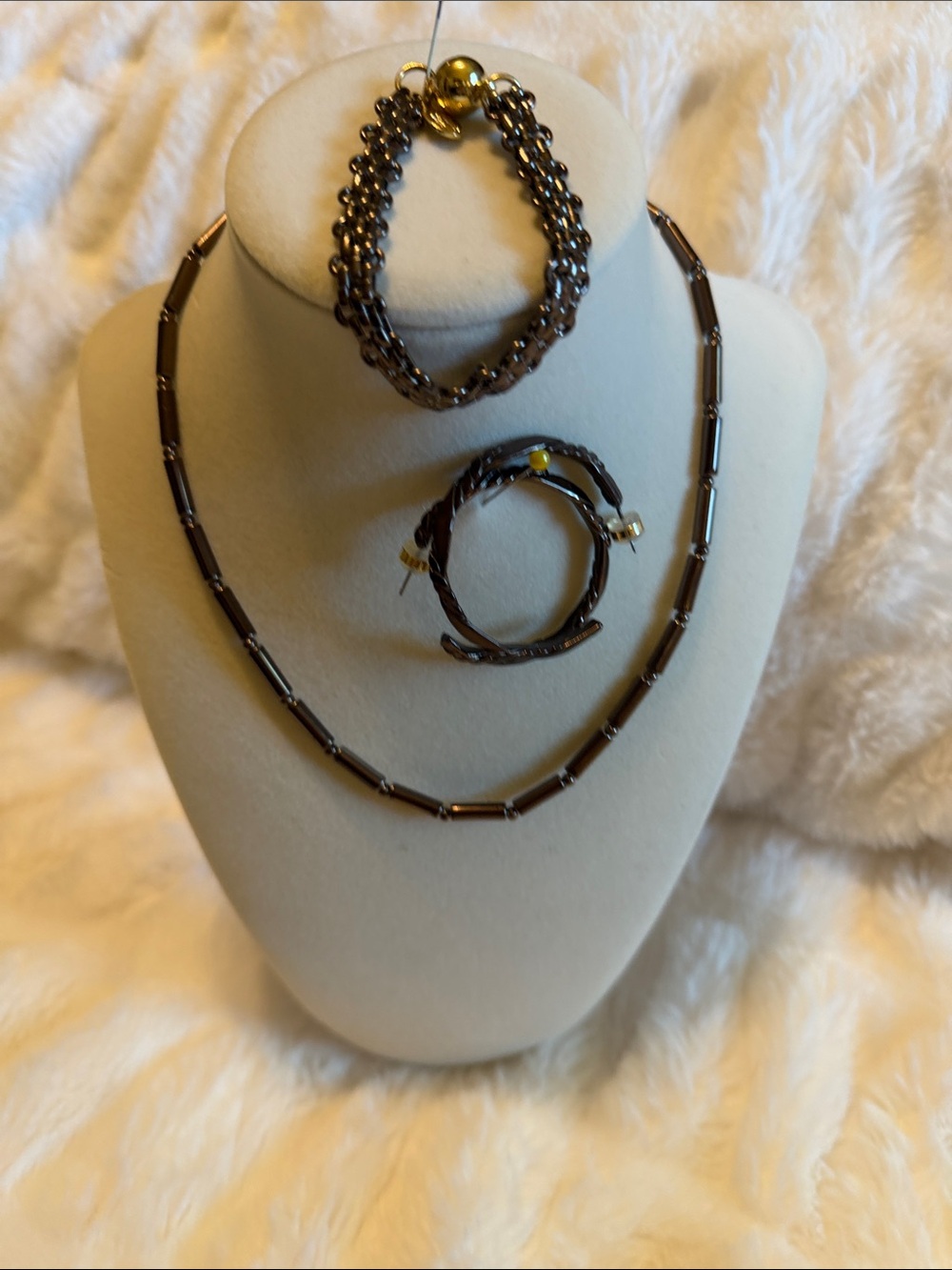 Elegant chocolate Tone Women's Necklace, earrings and Bracelet Set
